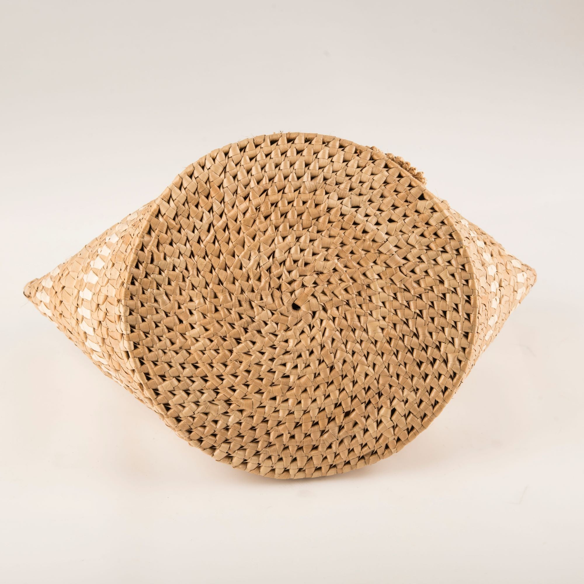 Woven Ladies Hand Bag (Design 1)